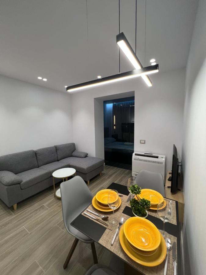 Apartment Deluxe Bllok Tirana